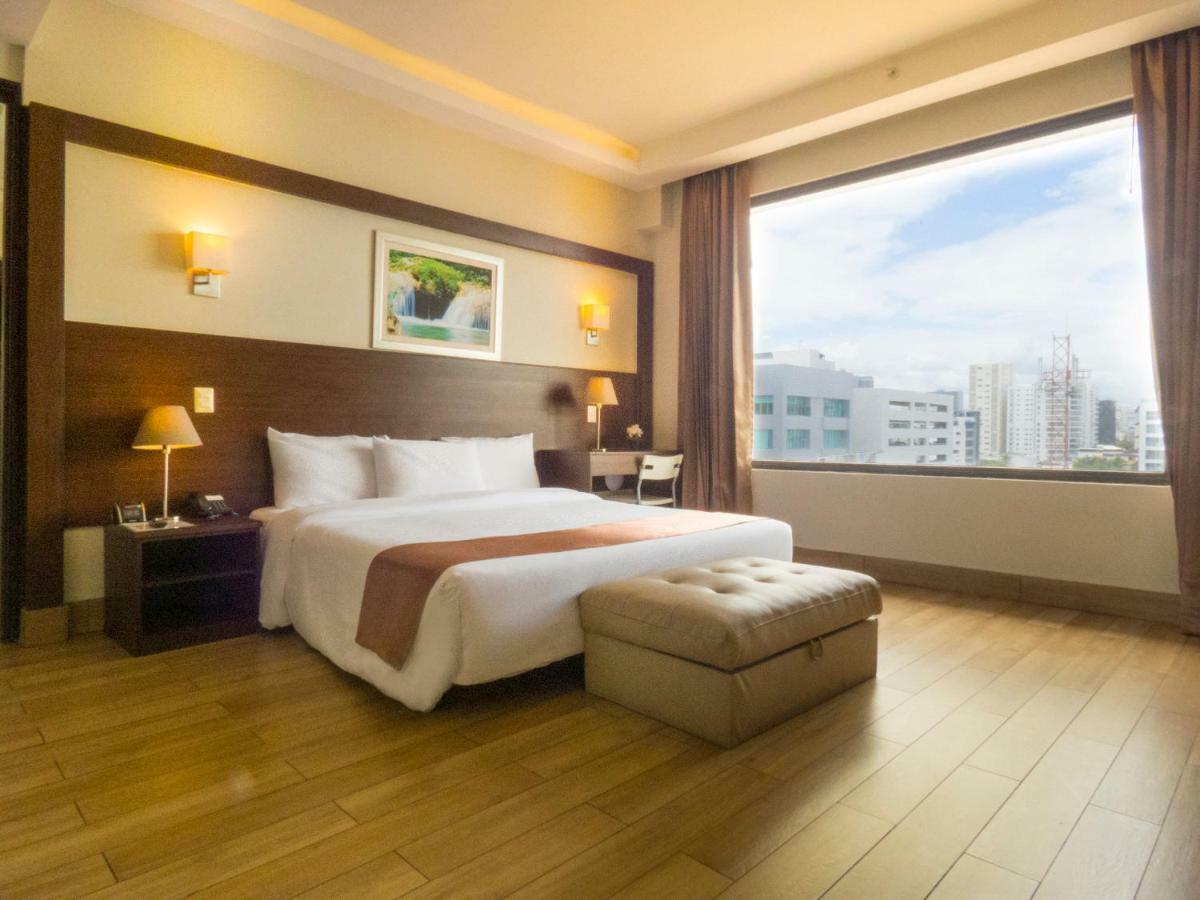 Weston Suites Hotel Santo Domingo Eksteriør bilde